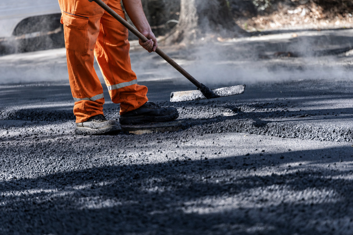 Asphalt paving